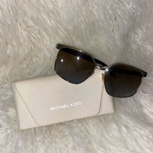Michael Kors sunglasses with White case - Picture 1 of 9
